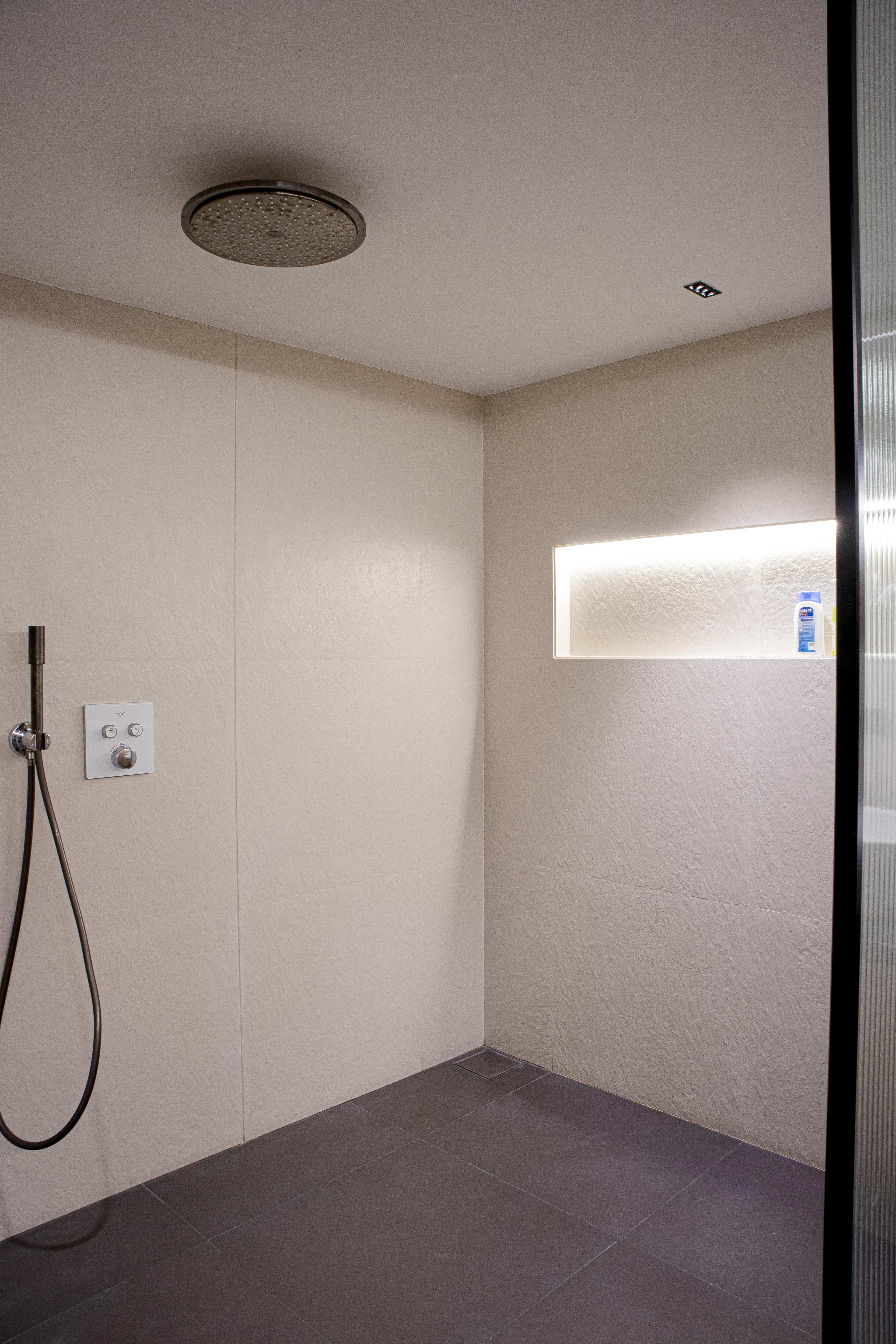 Meeting area with natural wood elements